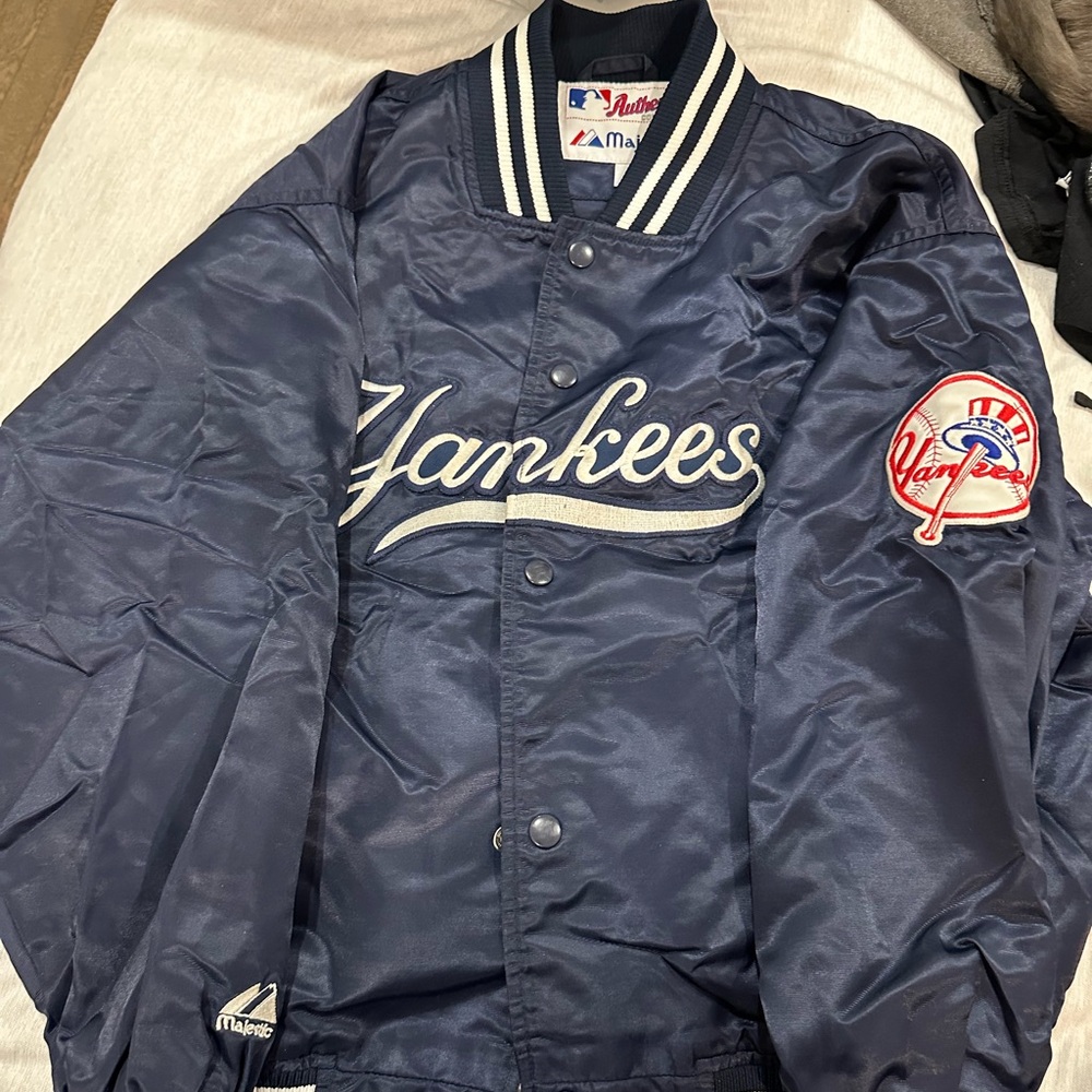 MLB Majestic Yankees Bomber Jacket